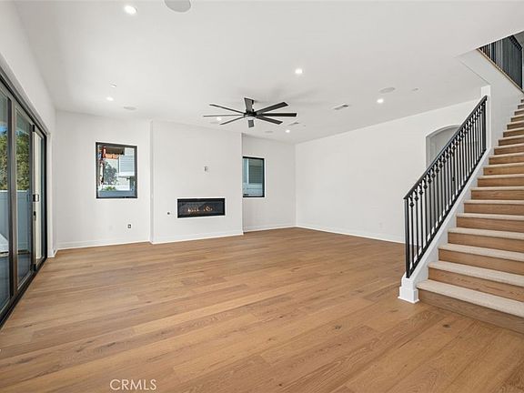 3rd image of 34882 Doheny Pl