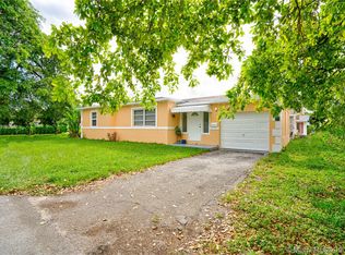 1824 N 23rd Ave, Hollywood, FL 33020