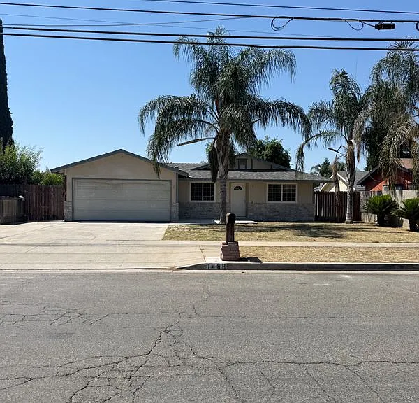 1459 E Kern Ave — Photo 1