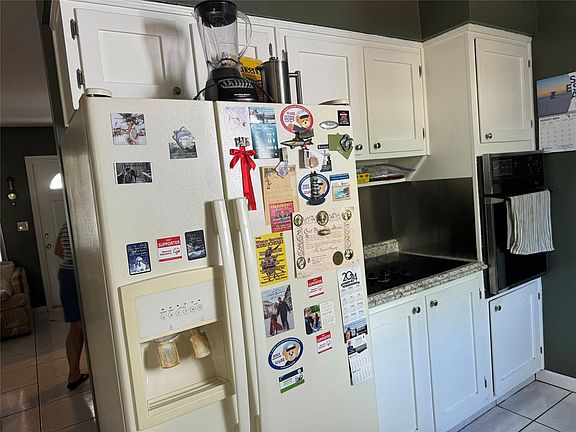 4th image of 3211 SW 20th Street