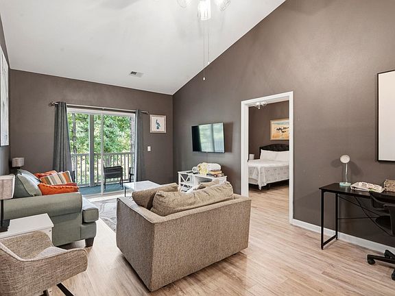 3rd image of 1302 River Oaks Dr. #4M