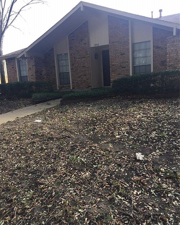 1st image of 2902 Clover Valley Dr