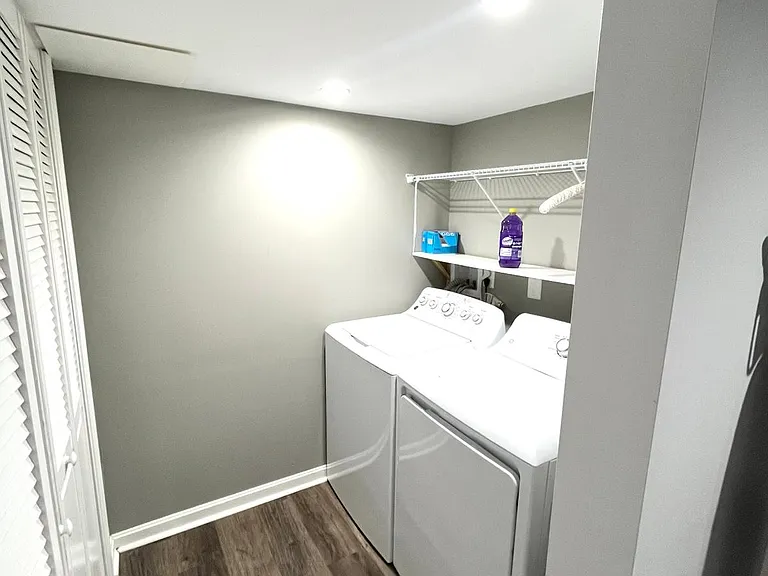 301 Poplar Dr — Photo 24
