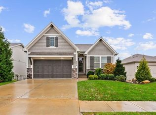 9696 Chelsea St, Lenexa, KS 66220