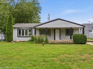 1840 S Lake Ct, Novi, MI 48377