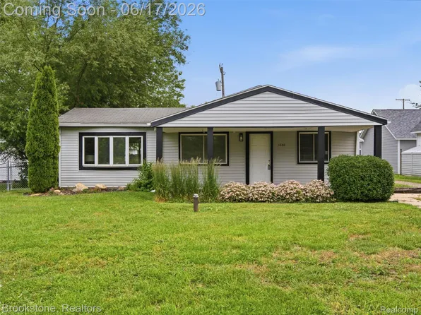 1840 S Lake Ct, Novi, MI 48377