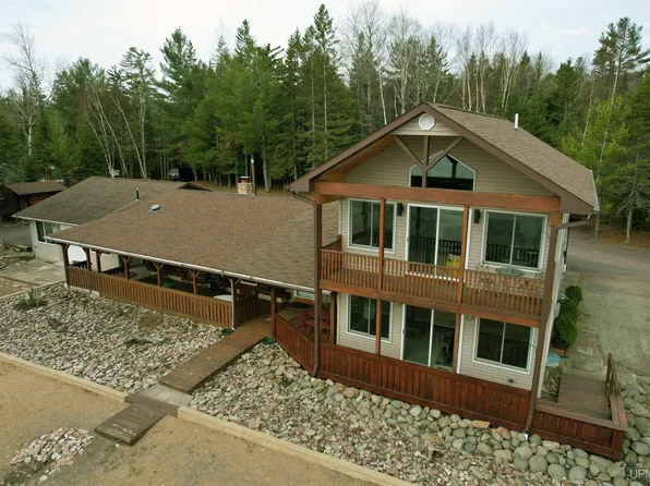 13755 Sunrise Dr, Baraga, MI 49908