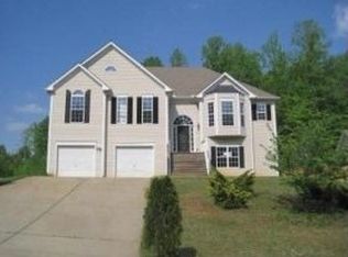 3131 Thorn Bush Dr, Gainesville, GA 30507