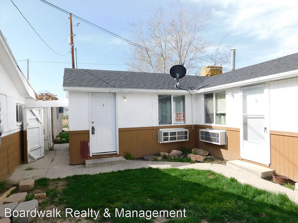 1st image of 136 E Main St APT 7