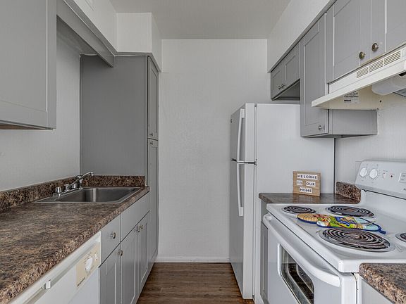 4th image of 4140 W McDowell Rd #6928084d2