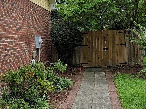 3rd image of 4005 Colorado Dr