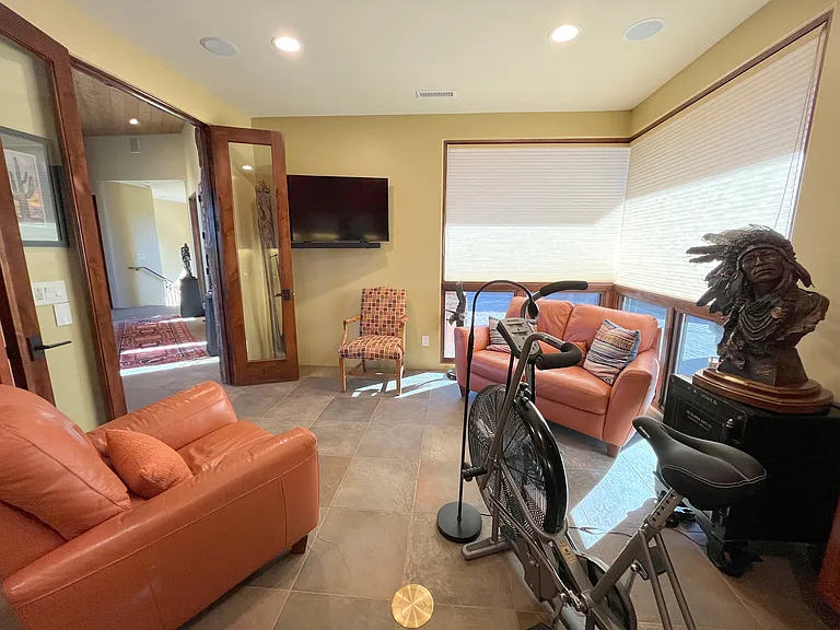 Office and Lounge