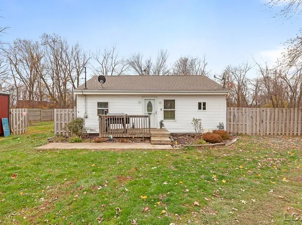 1592 Taylor Ave, Adrian, MI 49221