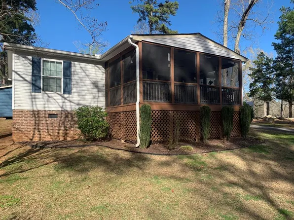 359 Boardman Dr, Bracey, VA 23919