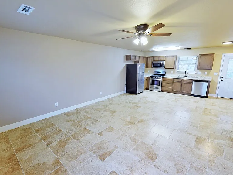 806 Brook Dr — Photo 6