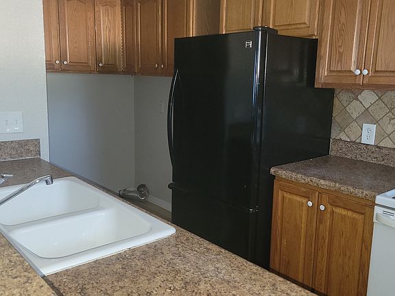 3rd image of 1124 Amble Ln