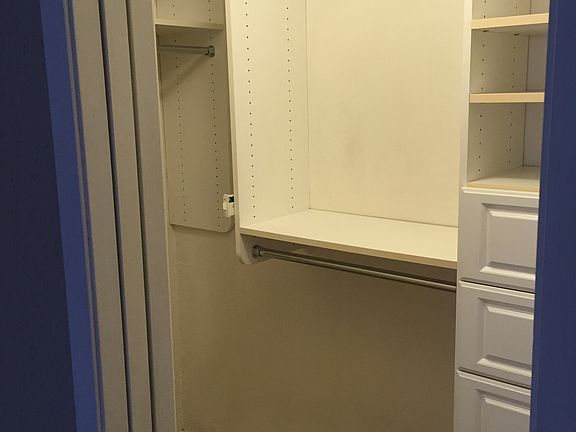 California Closet System -Walk In