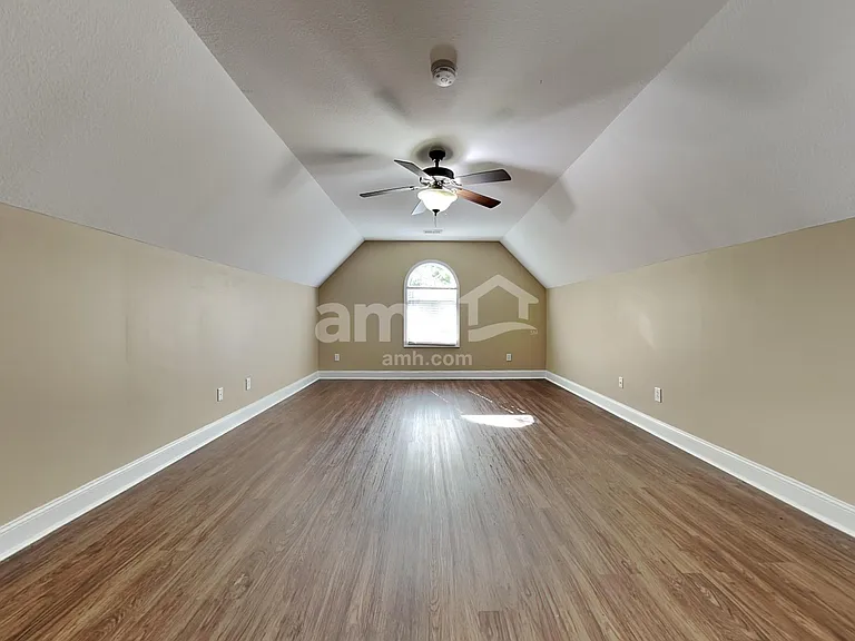 10900 Parkgate Ln — Photo 19