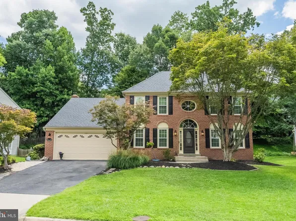 9711 Oak Bridge Pl, Fairfax Station, VA 22039