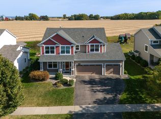 2989 Frontier Dr, Woodbury, MN 55129