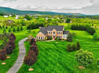 35568 Glencoe Ct, Round Hill, VA 20141