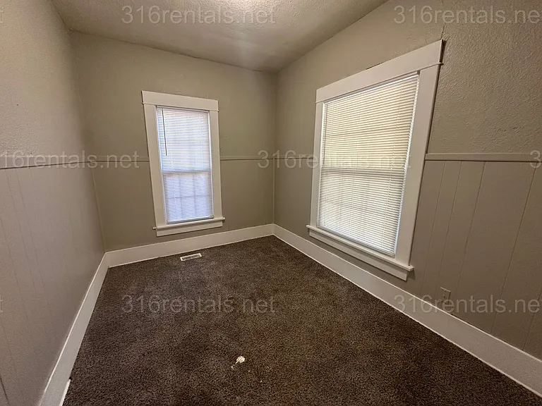 1405 S Main St — Photo 17