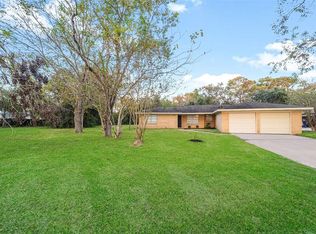 6506 N Ridgecrest Dr, Hitchcock, TX 77563