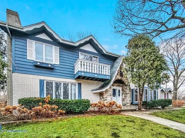 1424 Oak Ct APT 4, Schererville, IN 46375