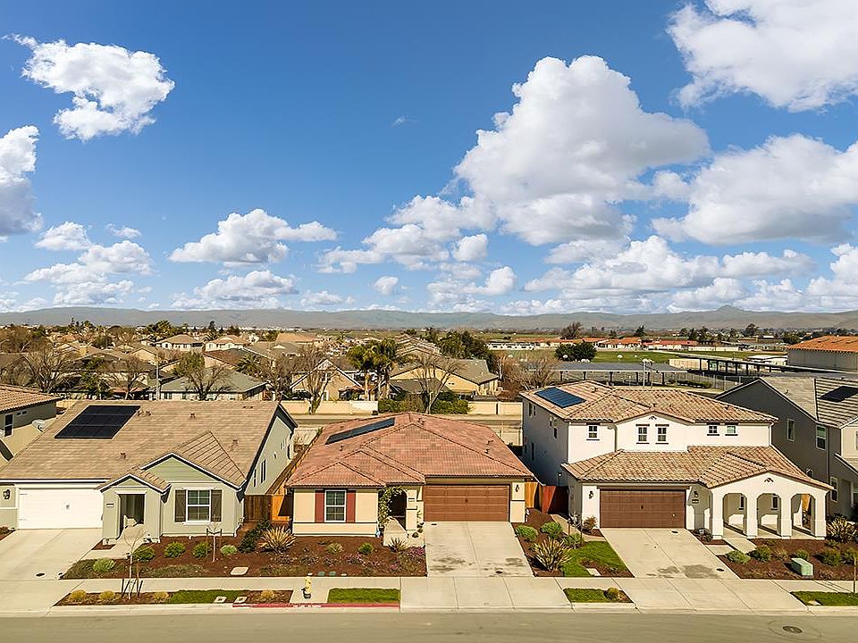 1st image of 780 Valencia Way