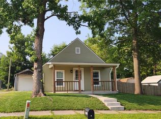 5 S 1st St, Louisburg, KS 66053
