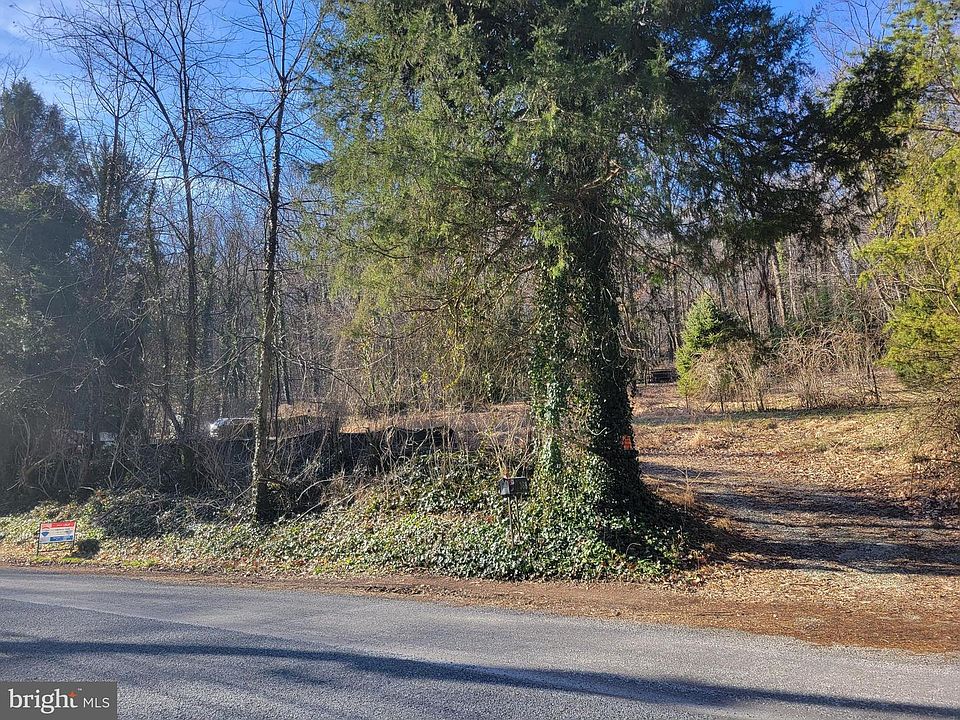 1st image of 368 River Rd