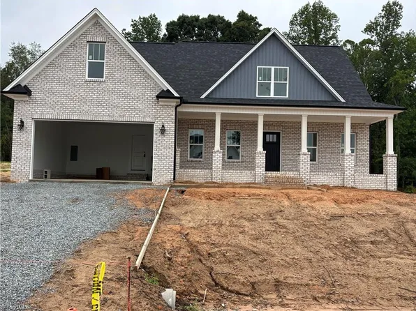 211 Cool Run, Lexington, NC 27295