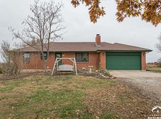 1567 E 700th Rd, Lawrence, KS 66049