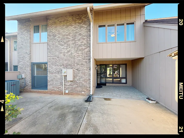 9529 Hidden Oak Way #5B — Photo 1