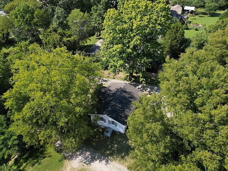320 Oak St — Photo 33