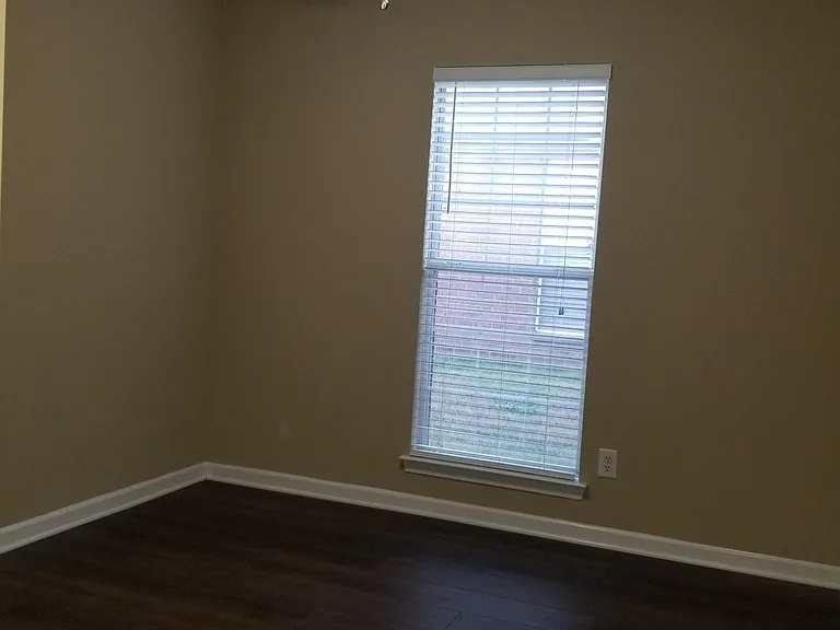 9437 Broadleaf Dr — Photo 16