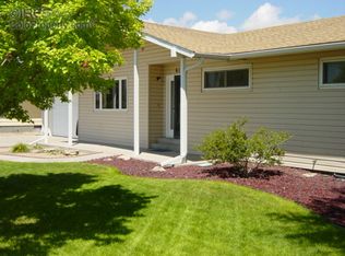 616 Kiwi Rd, Sterling, CO 80751