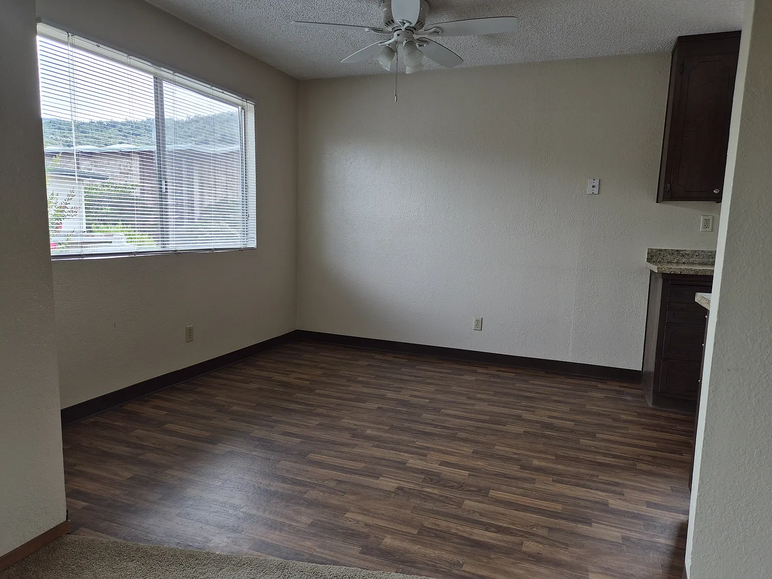 2 bed, 850 sqft, $1,750 — Photo 3