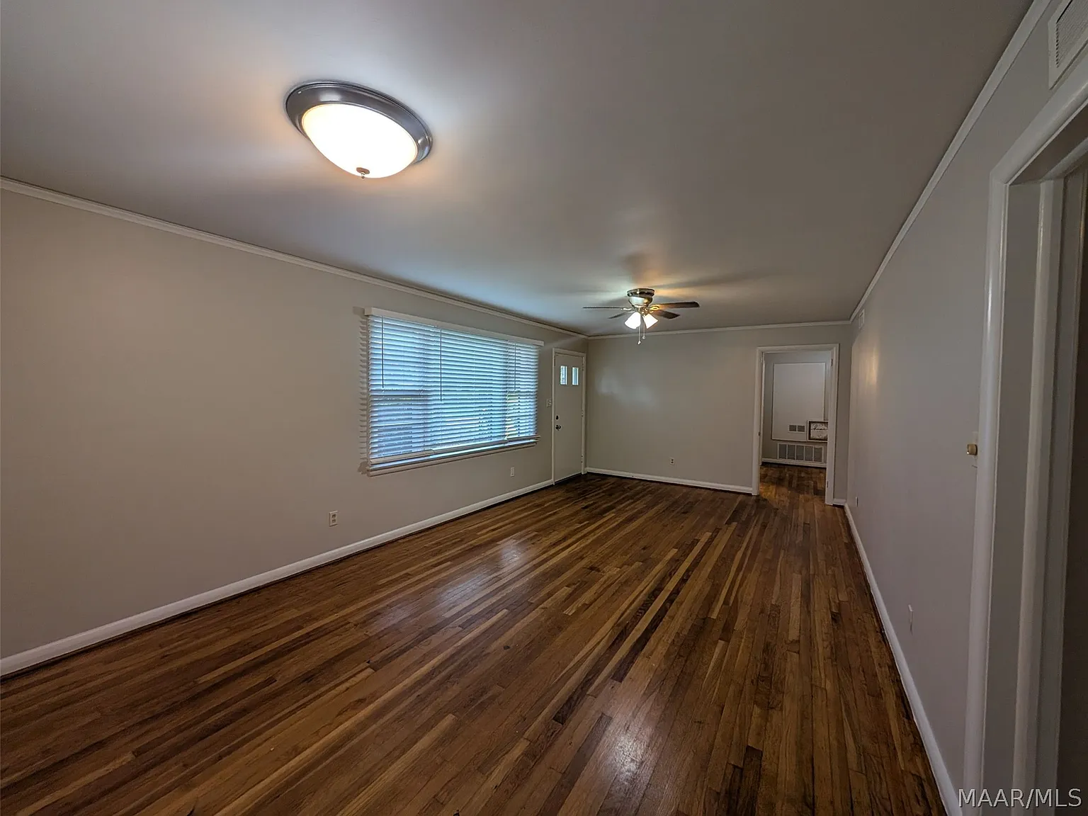 3 bed, 2.0 bath, 1160 sqft, $1,200 — Photo 4