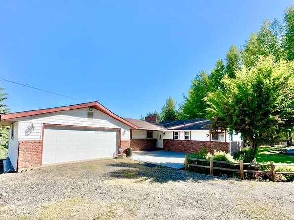 147 N Lindsey St, Tekoa, WA 99033