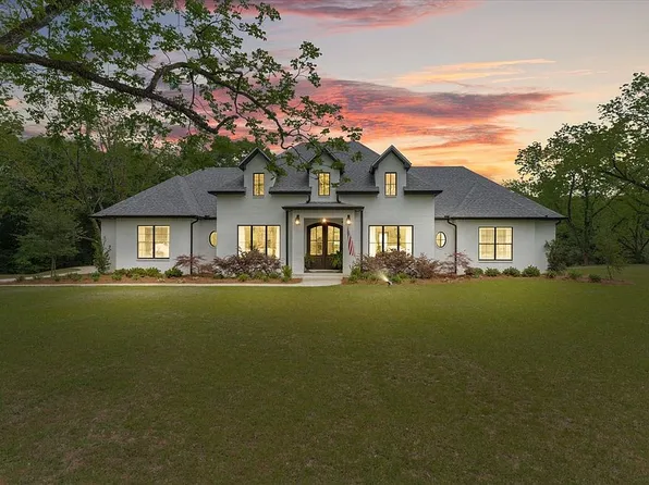 1601 Spring St, Newton, AL 36352