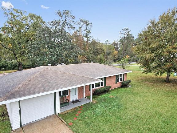 3rd image of 3379 Pat Ave
