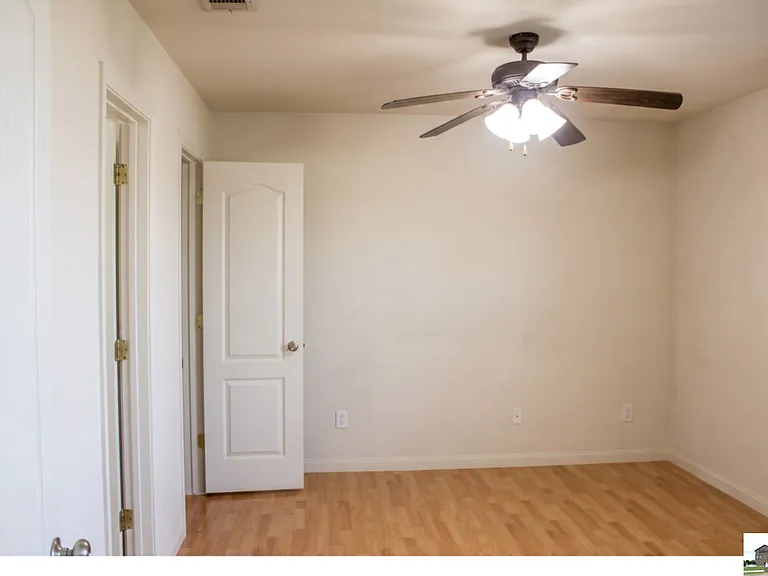 413 Brittney Way #C — Photo 9