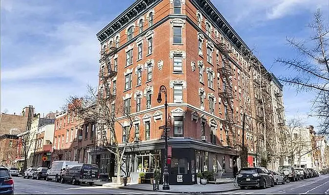 Rented by REAL New York | media 7