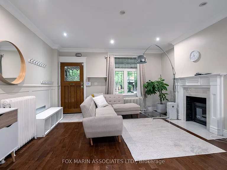 31 Browning Ave — Photo 4