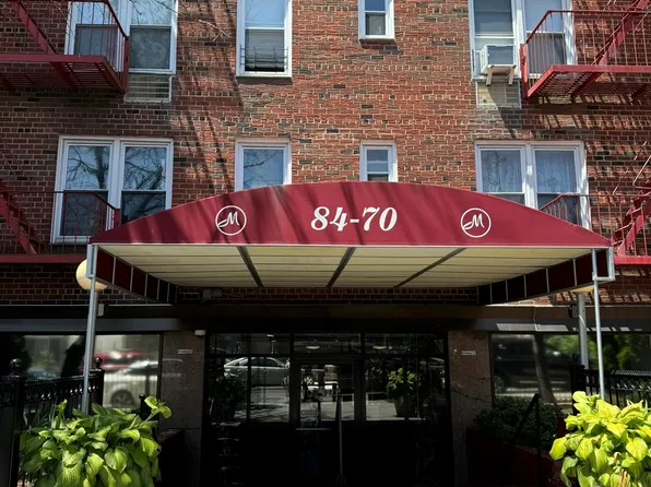 8470 129th Street #6L, Kew Gardens, NY 11415