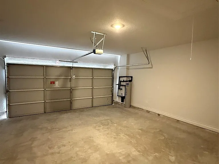 11910 Wisteria Meadows Dr — Photo 16