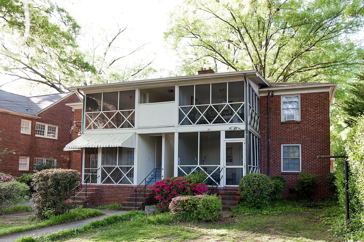 Building Photo - 2245 Crescent Ave #1