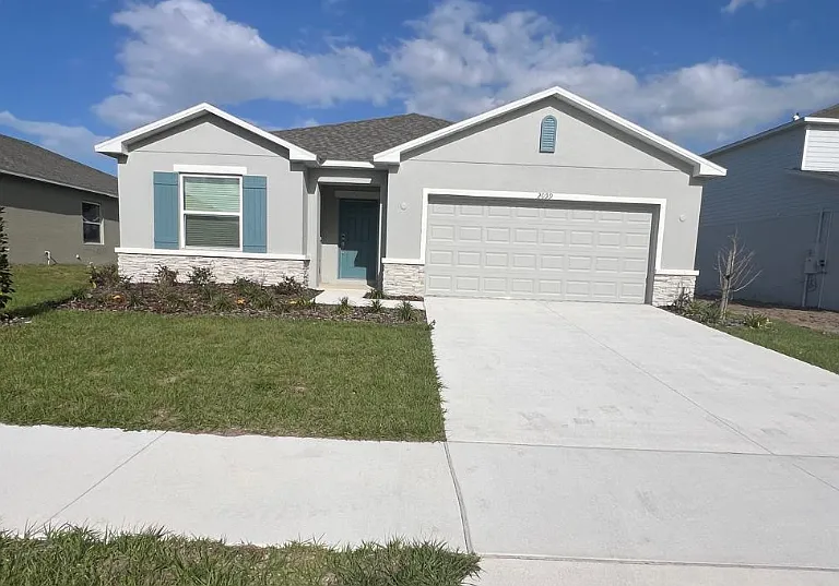 2099 Babbling Brook Blvd — Photo 1