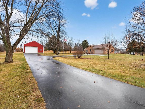 3rd image of 8131 East Creek Road